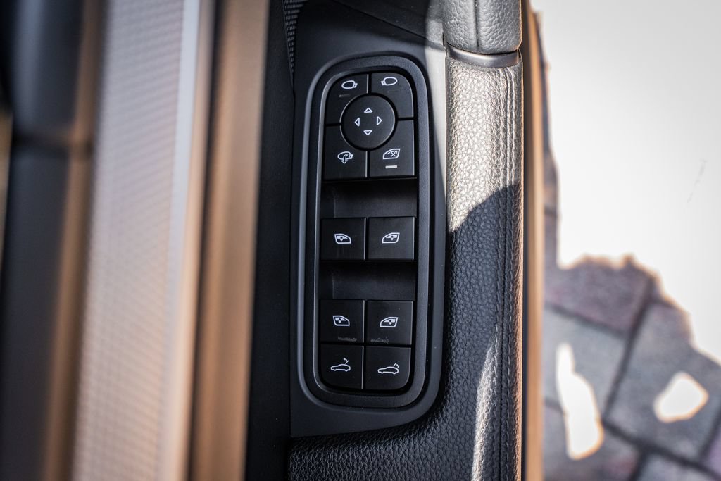 Used 2024 Porsche Cayenne S AWD/4WD image 19