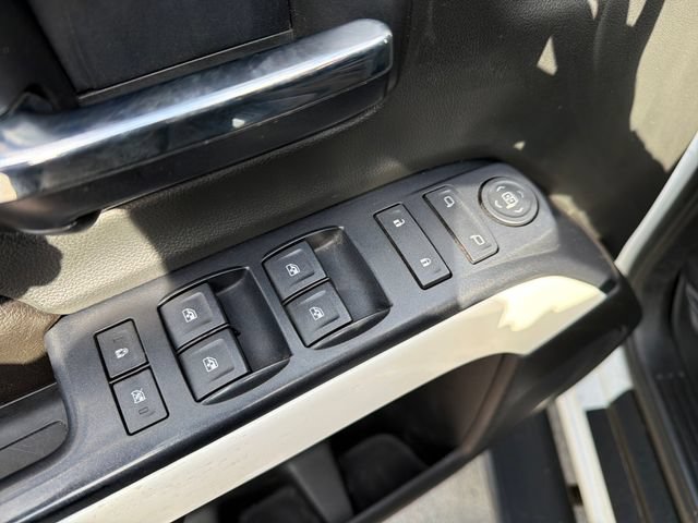 Used 2017 Chevrolet Silverado 2500 LT AWD/4WD image 16