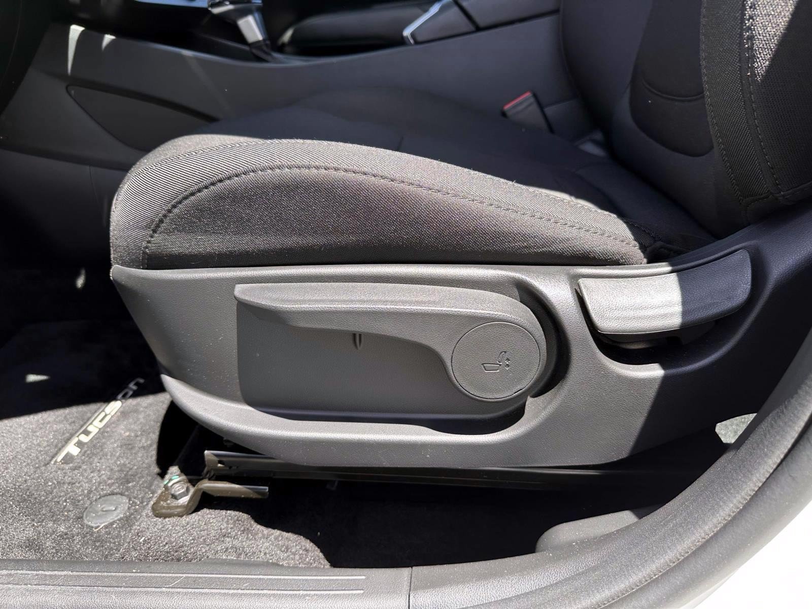 Used 2025 Hyundai Tucson SE AWD/4WD image 10