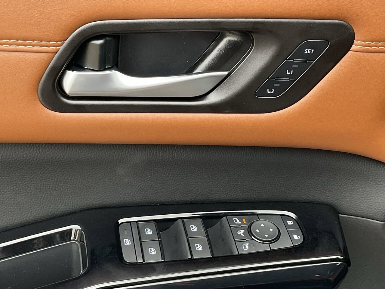 New 2026 Nissan Pathfinder Platinum image 12