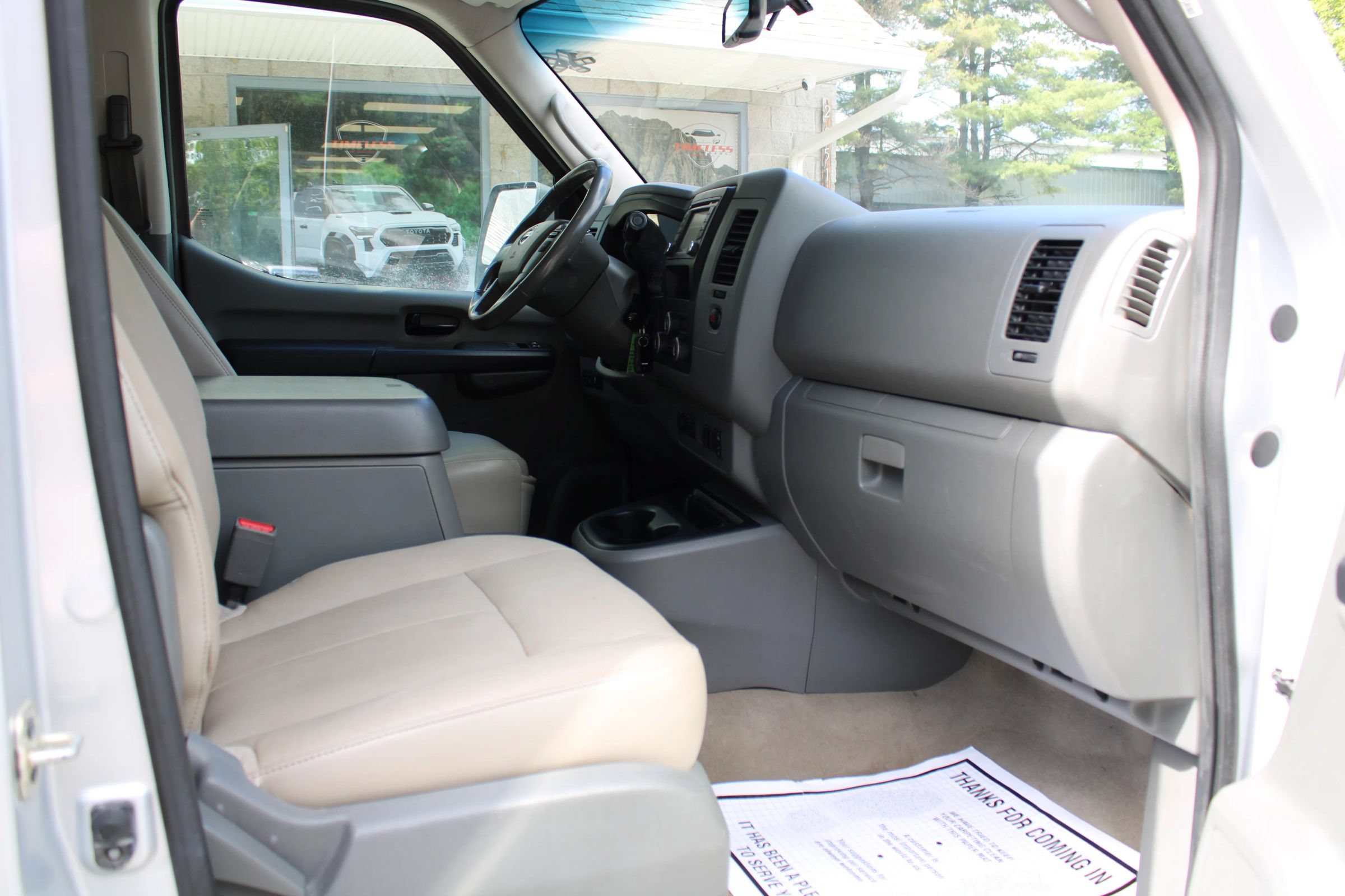 Used 2020 Nissan NV 3500 SL RWD image 17