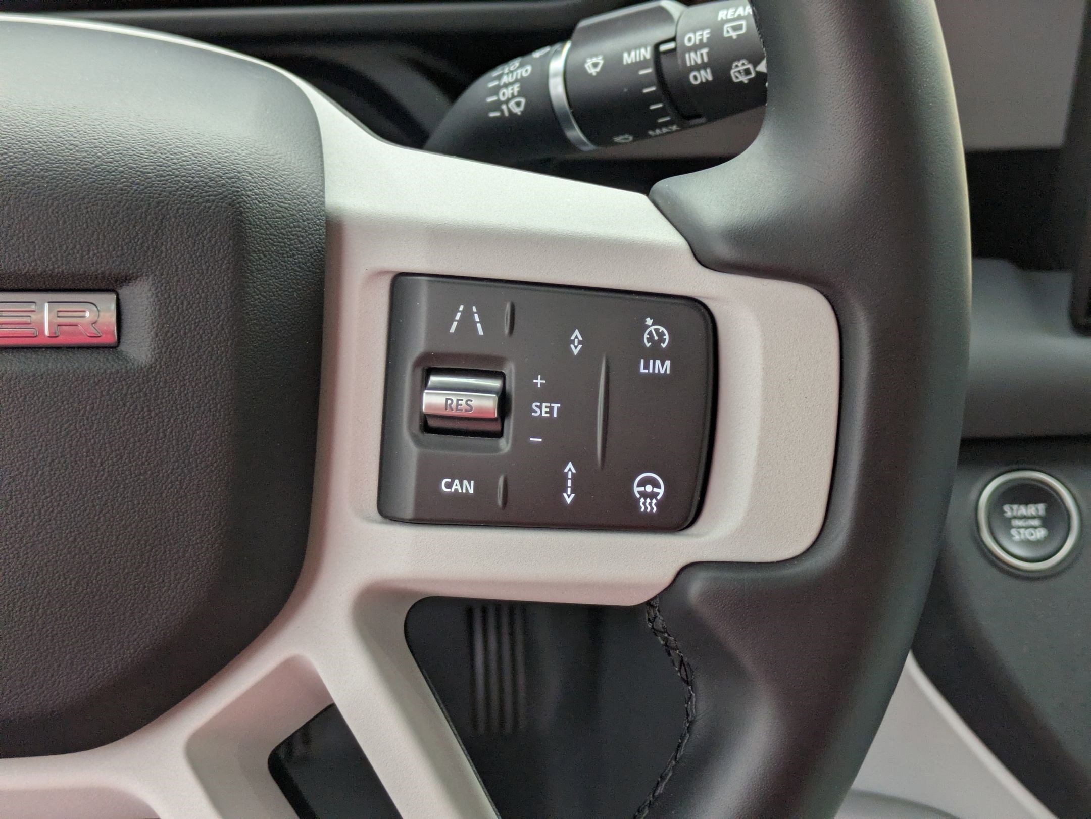 Used 2025 Land Rover Defender 130 S image 19