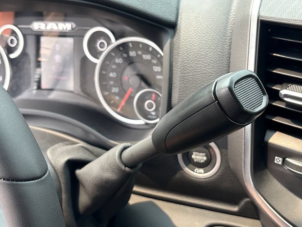 New 2026 RAM 3500 Big Horn AWD/4WD image 12