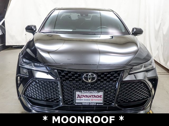 Certified 2022 Toyota Avalon Touring image 3