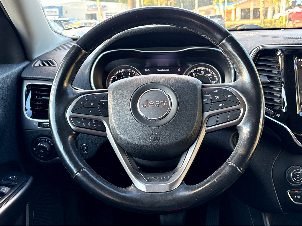 Used 2020 Jeep Cherokee Limited image 12