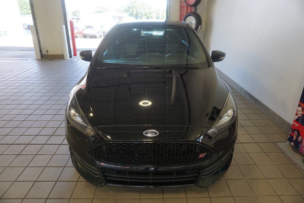 Used 2018 Ford Focus ST FWD image 10