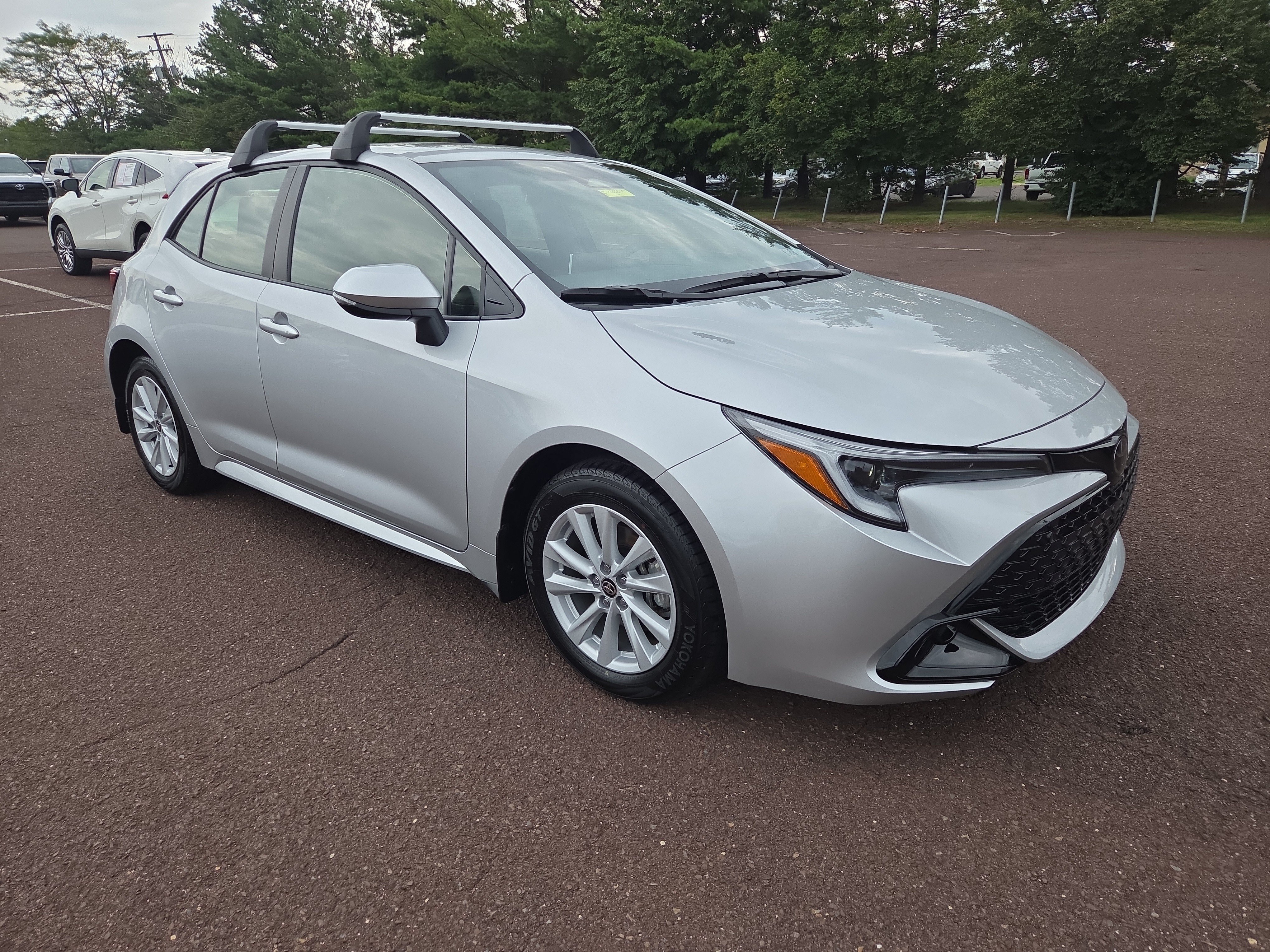 Certified 2025 Toyota Corolla SE FWD image 1