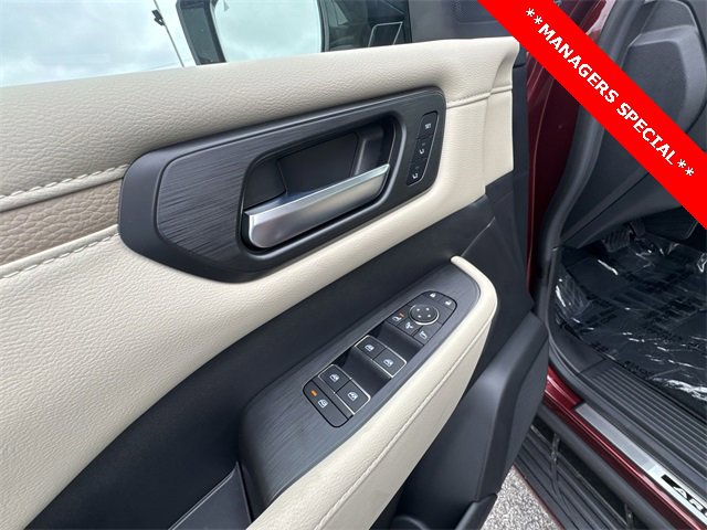 New 2025 Nissan Armada Platinum Reserve image 13