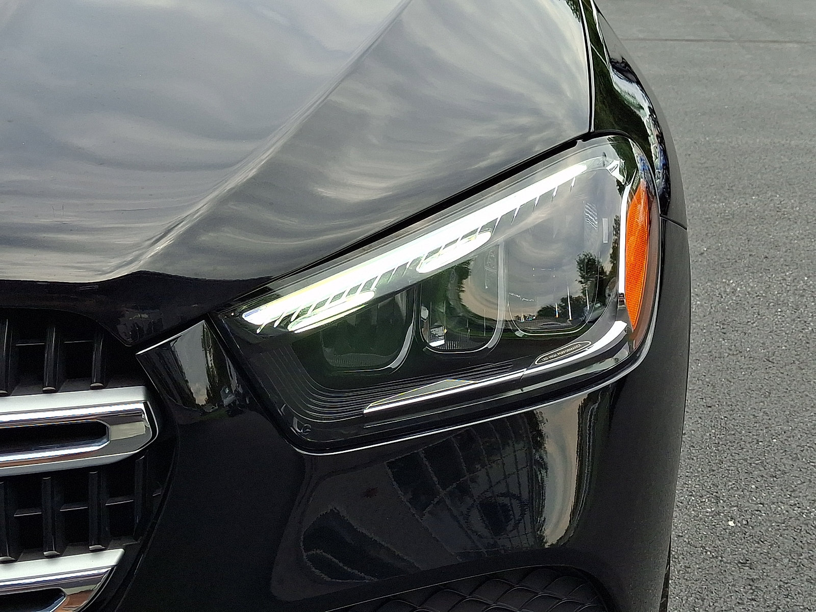 Certified 2025 Mercedes-Benz GLE 450 4MATIC image 9