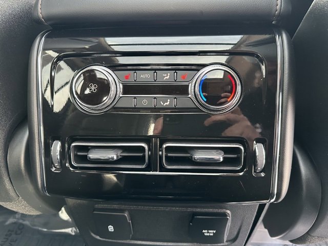 Used 2023 Lincoln Aviator AWD w/ Premium Package image 21