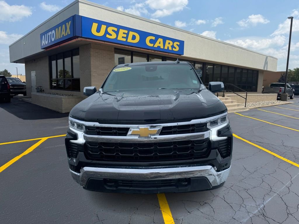 Used 2023 Chevrolet Silverado 1500 LT image 3