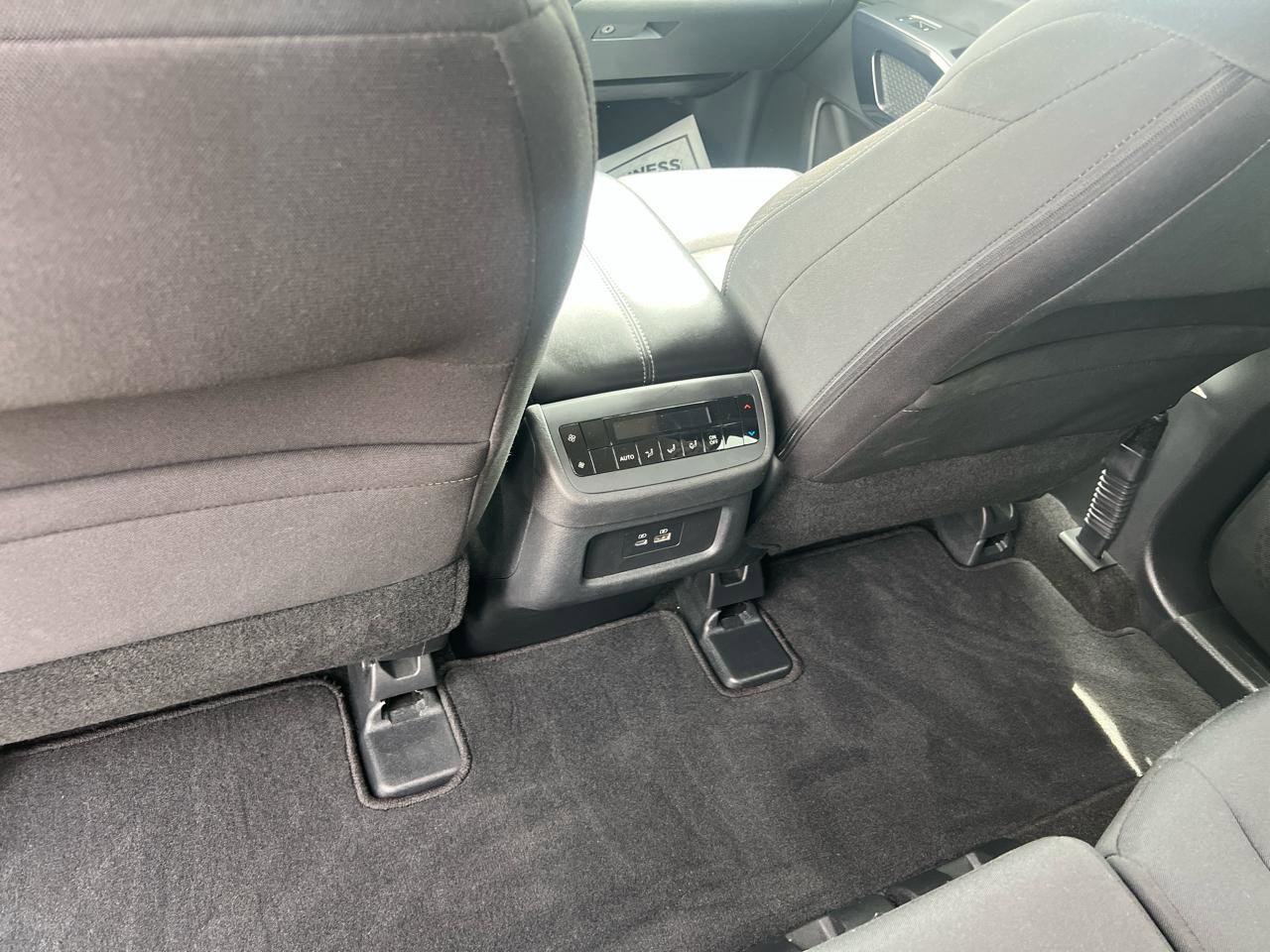 Used 2025 Nissan Pathfinder SV AWD/4WD image 12