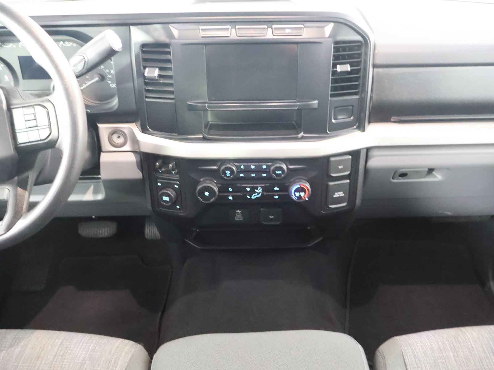 Used 2024 Ford F250 XLT AWD/4WD image 30