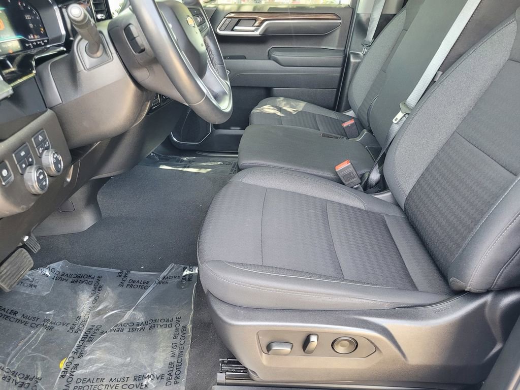 Used 2025 Chevrolet Silverado 1500 LT AWD/4WD image 20