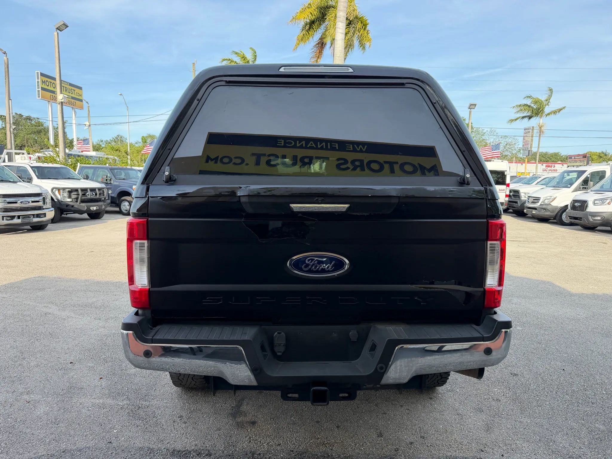 Used 2019 Ford F350 XLT w/ XLT Premium Package AWD/4WD image 4