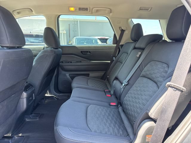 Used 2023 Nissan Pathfinder SV AWD/4WD image 11
