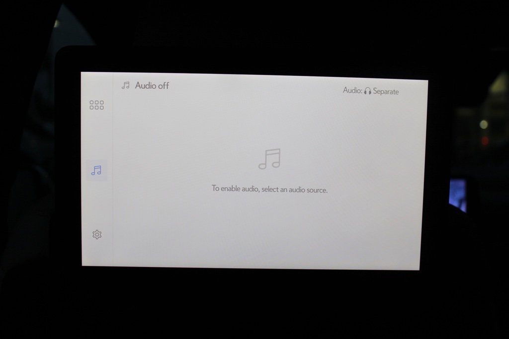 Used 2022 Lexus LX 600 4WD w/ Luxury Package image 27