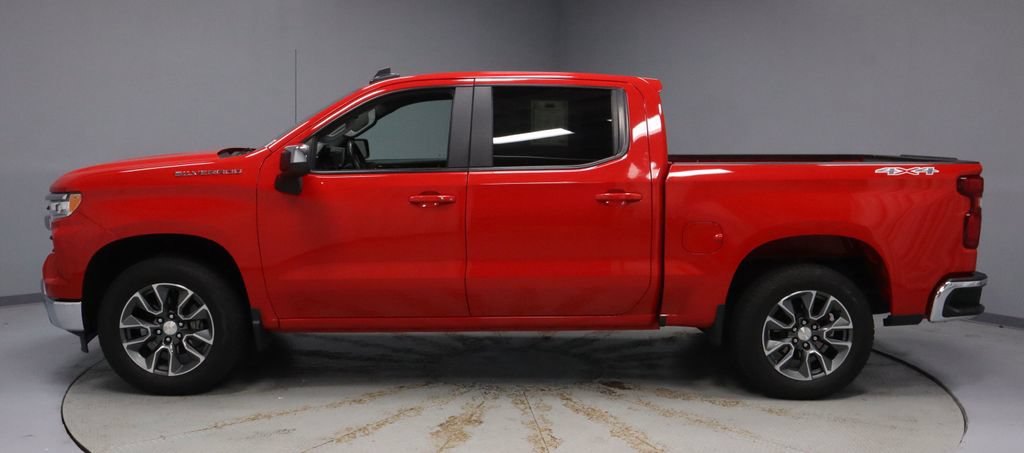 Used 2023 Chevrolet Silverado 1500 LT AWD/4WD image 7