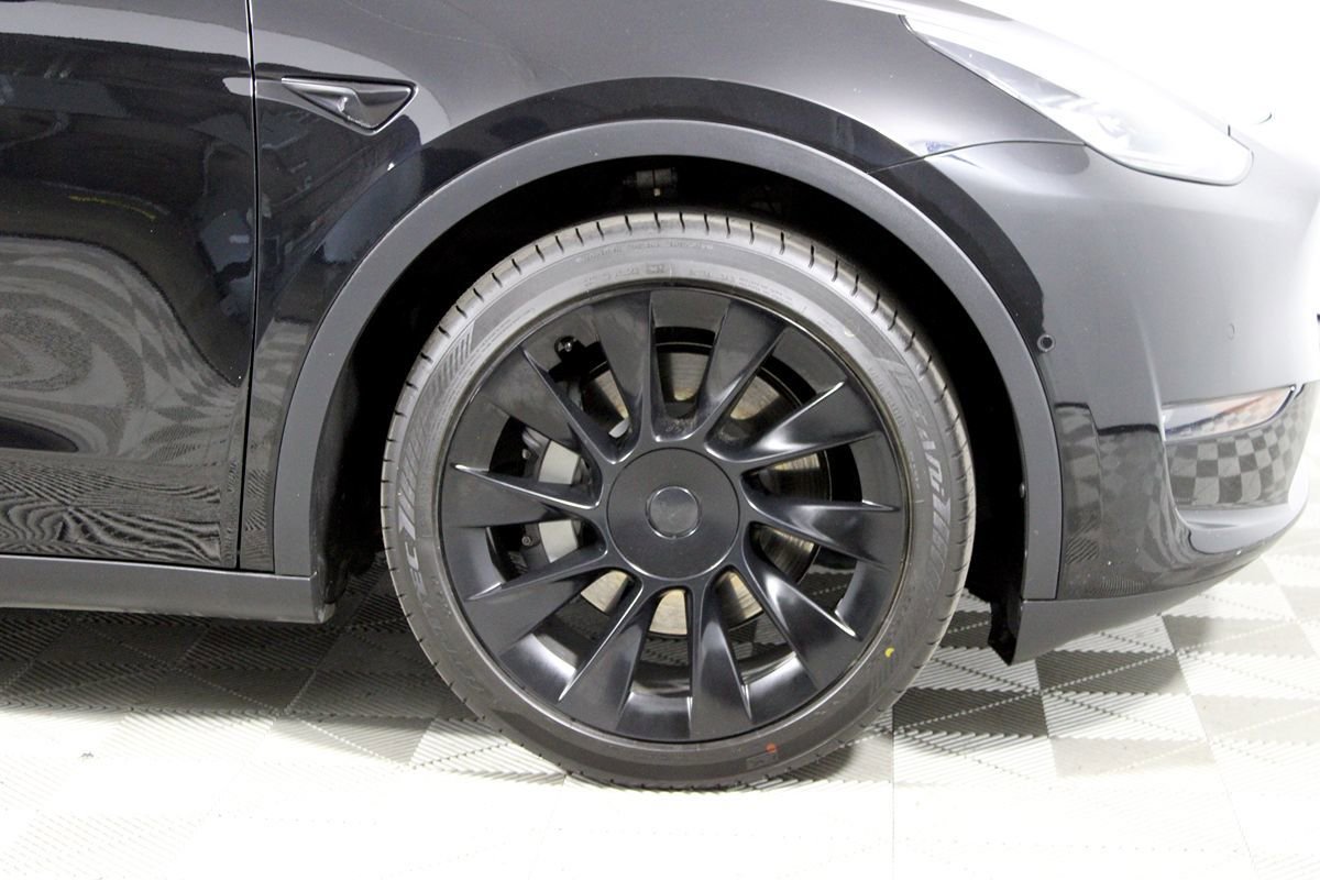 Used 2021 Tesla Model Y Long Range AWD/4WD image 39