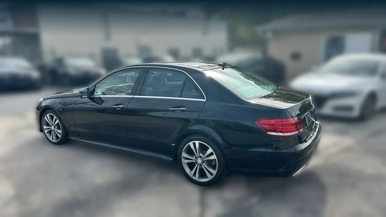Used 2016 Mercedes-Benz E 350 4MATIC Sedan w/ Premium Package image 4