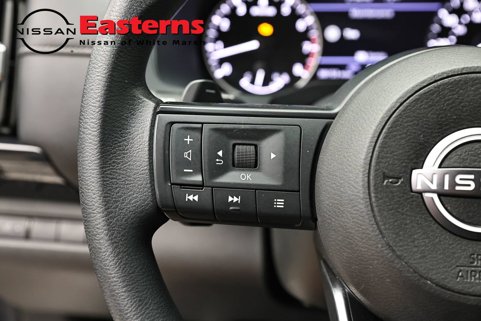 Used 2023 Nissan Pathfinder S AWD/4WD image 15