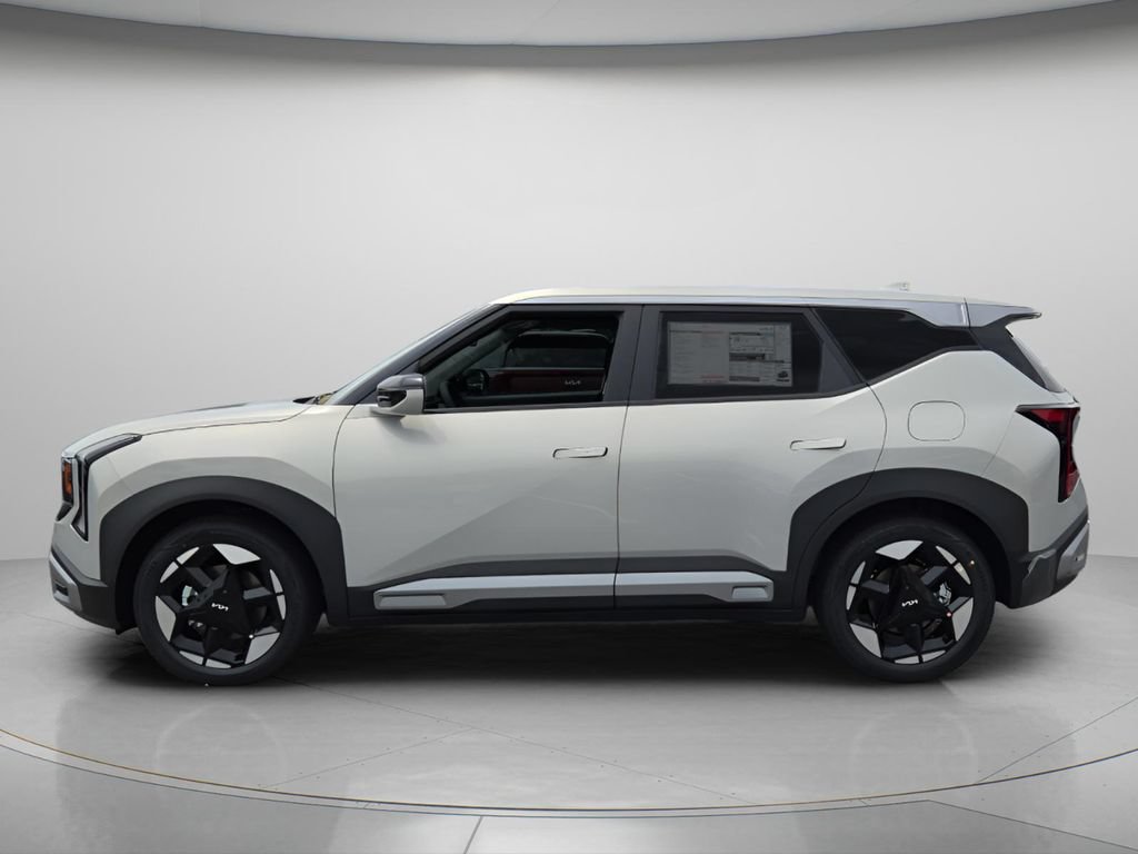 New 2027 Kia Seltos S FWD image 2