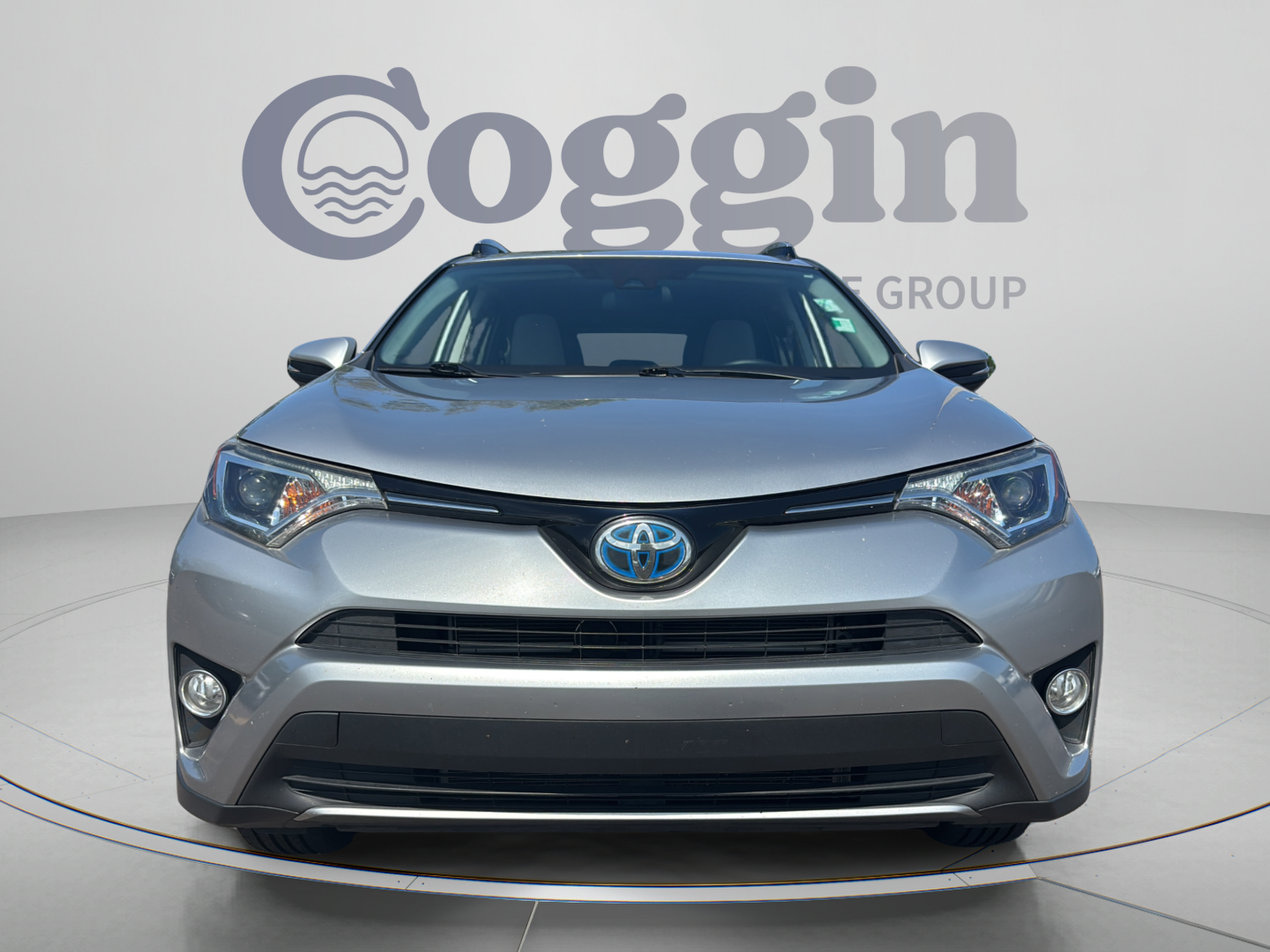 Used 2017 Toyota RAV4 XLE AWD/4WD image 8