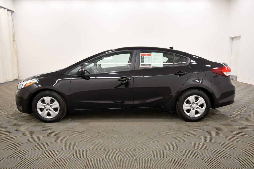 Certified 2017 Kia Forte LX FWD image 4