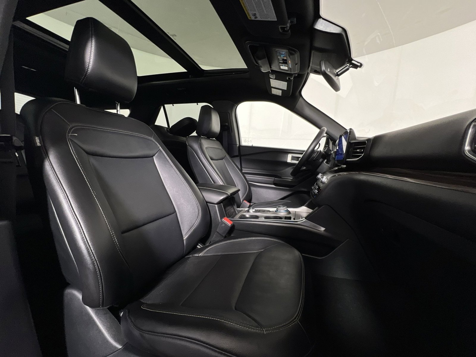Used 2020 Ford Explorer Limited AWD/4WD image 28