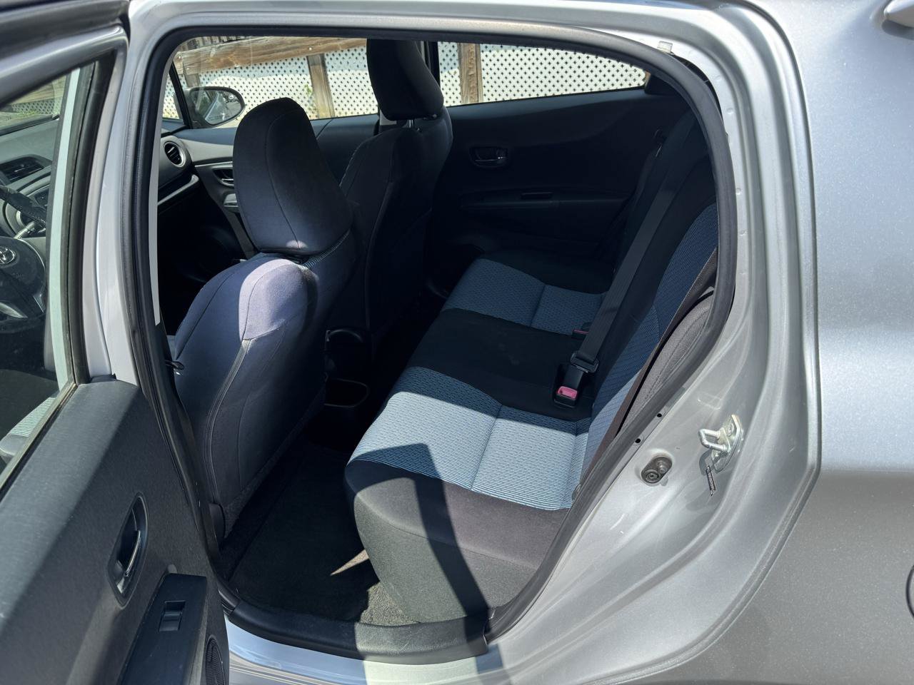 Used 2014 Toyota Yaris SE FWD image 15