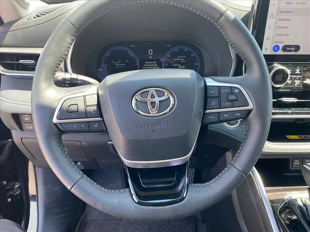 Used 2026 Toyota Highlander Platinum AWD/4WD image 10