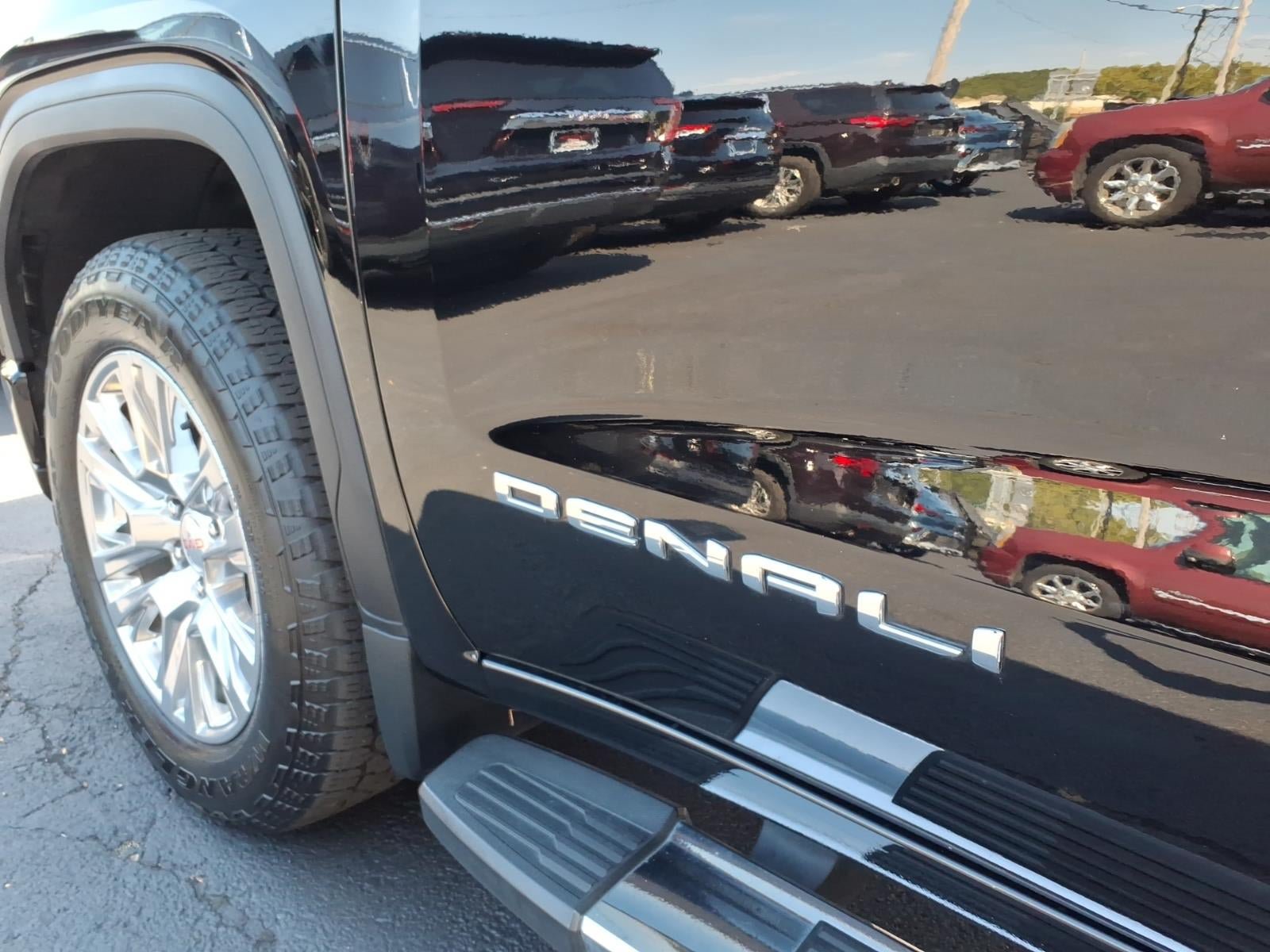 Used 2024 GMC Sierra 1500 Denali AWD/4WD image 10
