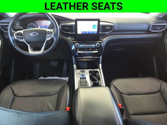 Used 2021 Ford Explorer Limited w/ Equipment Group 301A AWD/4WD image 2