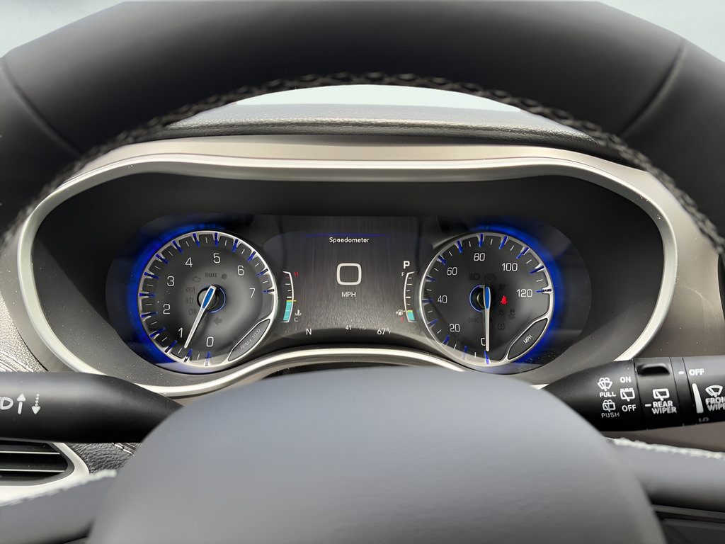 New 2027 Chrysler Pacifica Limited FWD image 9