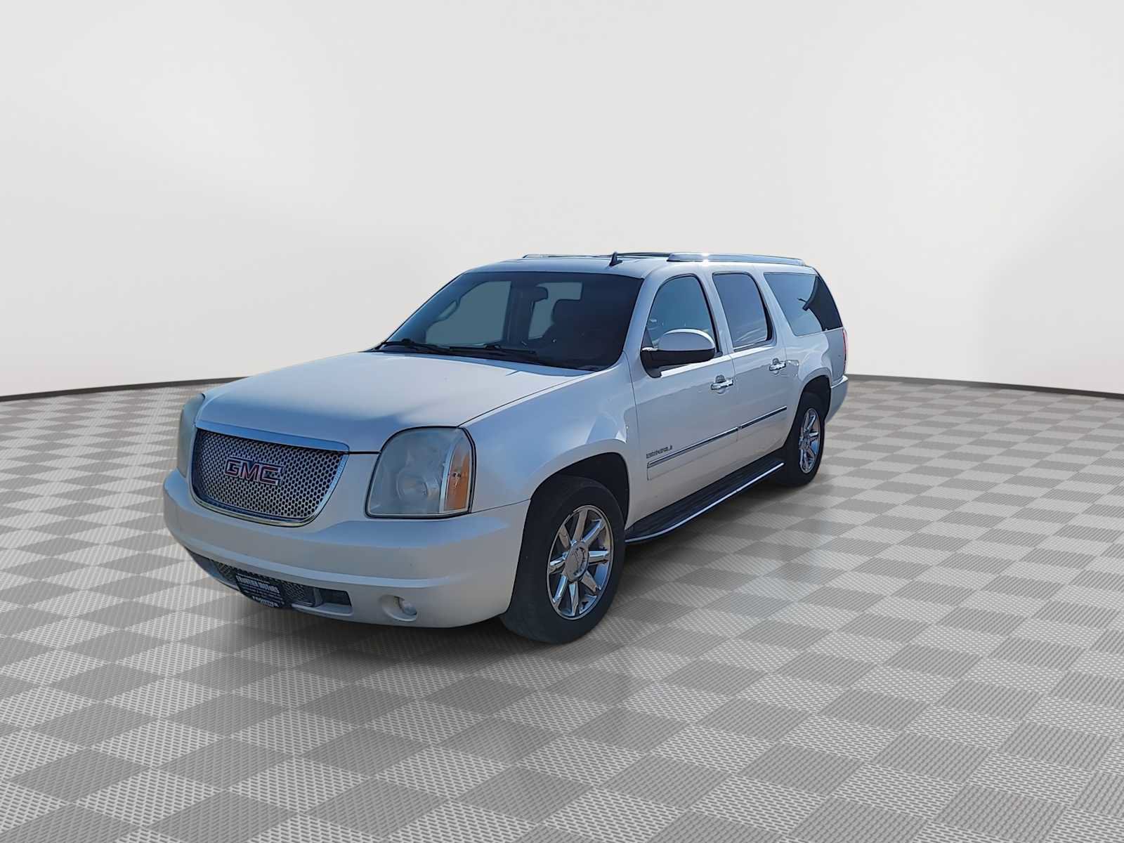 Used 2012 GMC Yukon XL Denali AWD/4WD image 3