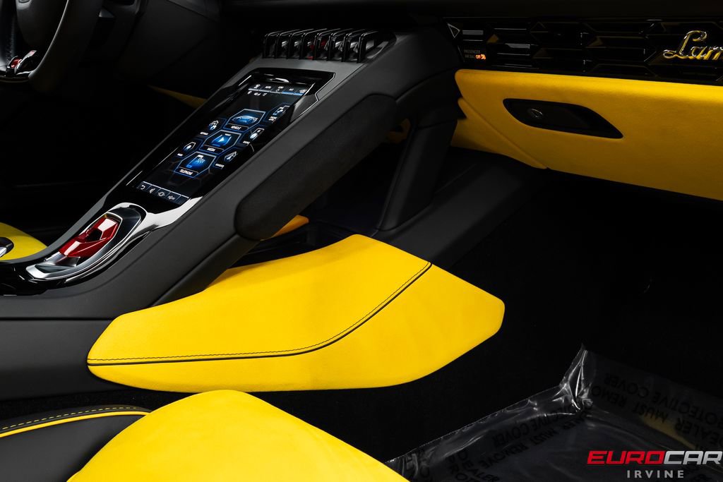 Used 2022 Lamborghini Huracan EVO AWD/4WD image 34
