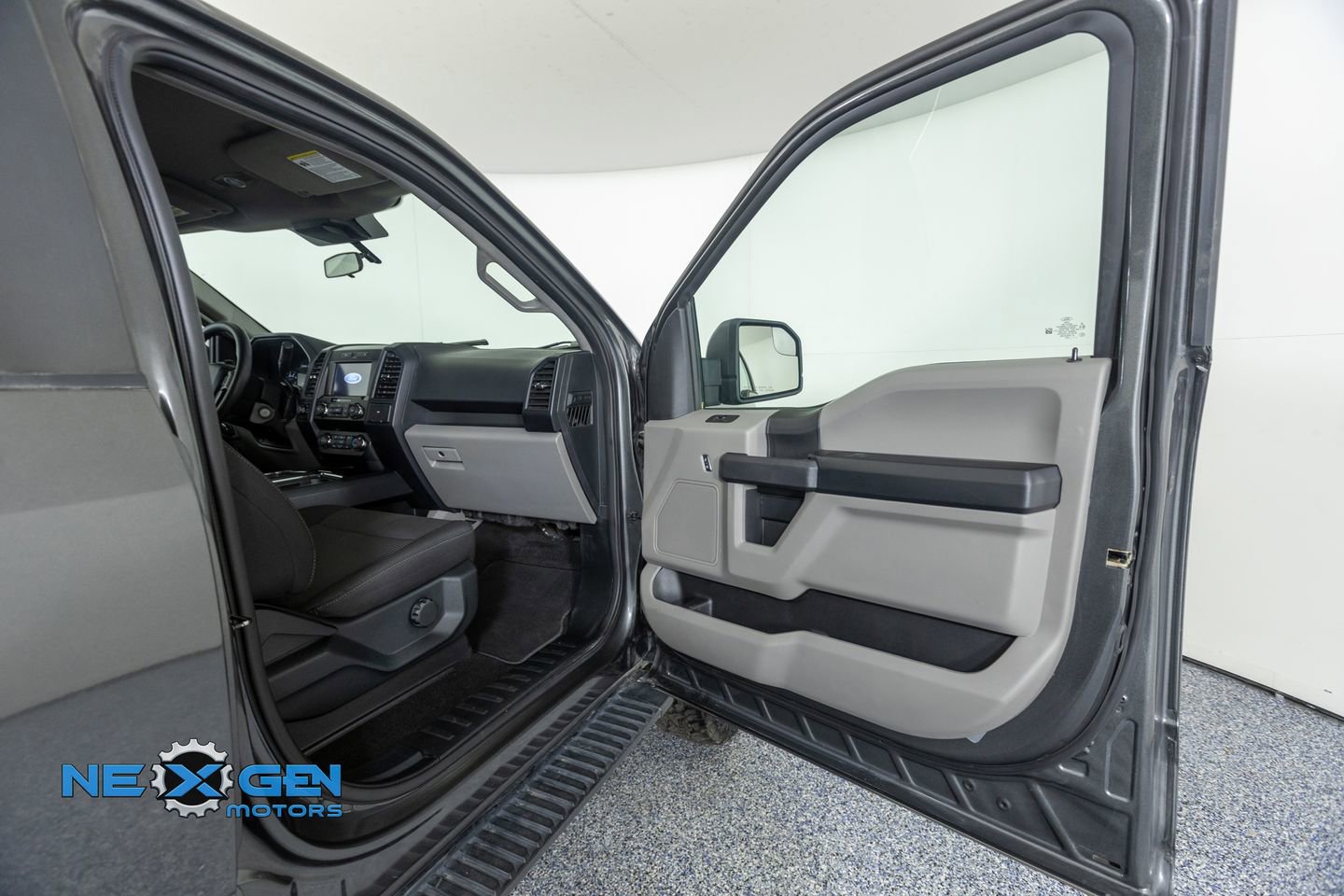 Used 2020 Ford F150 XL w/ Equipment Group 101A Mid AWD/4WD image 38