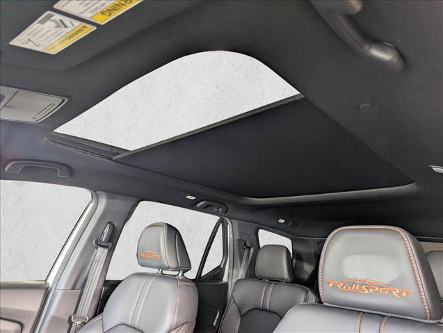 Used 2025 Honda Pilot TrailSport image 17