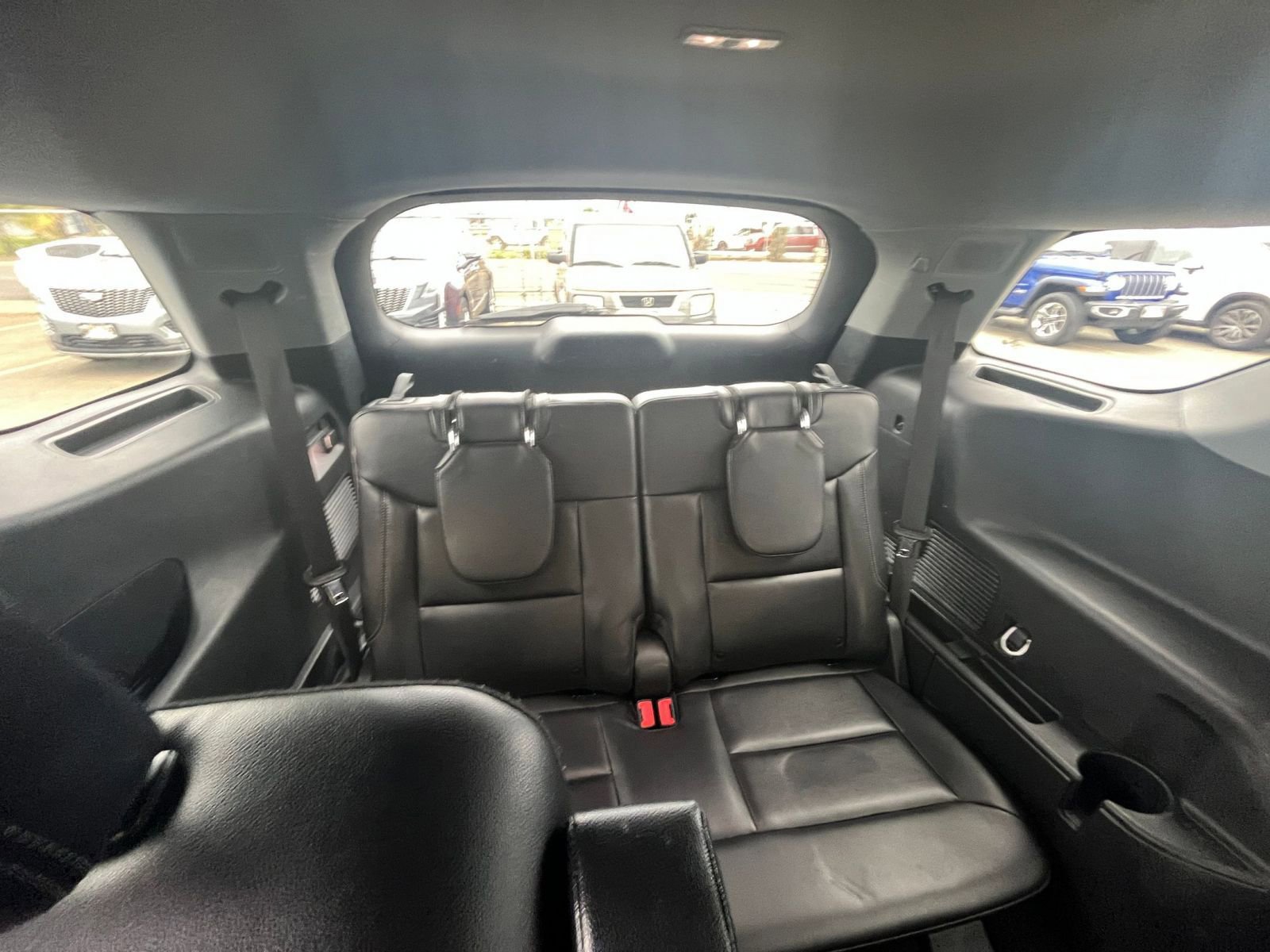 Used 2023 Ford Explorer Limited image 32