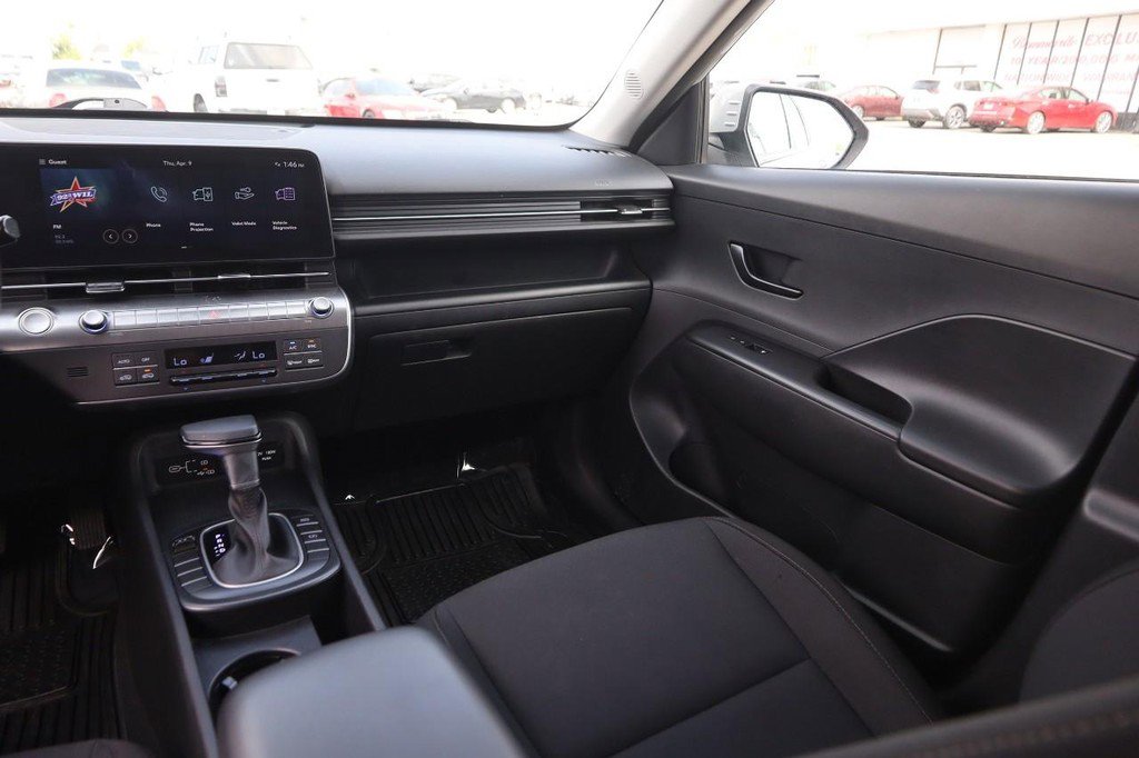 Used 2025 Hyundai Kona SEL image 26