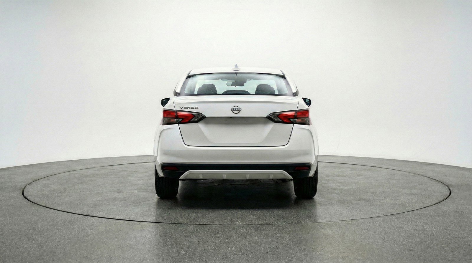 Used 2025 Nissan Versa SV image 7