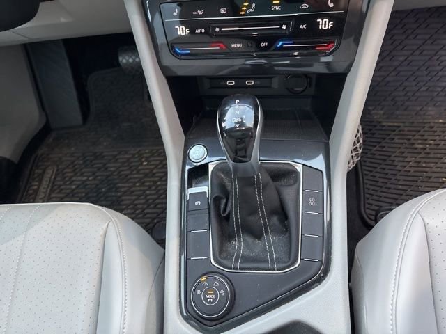 Used 2022 Volkswagen Tiguan SE image 8