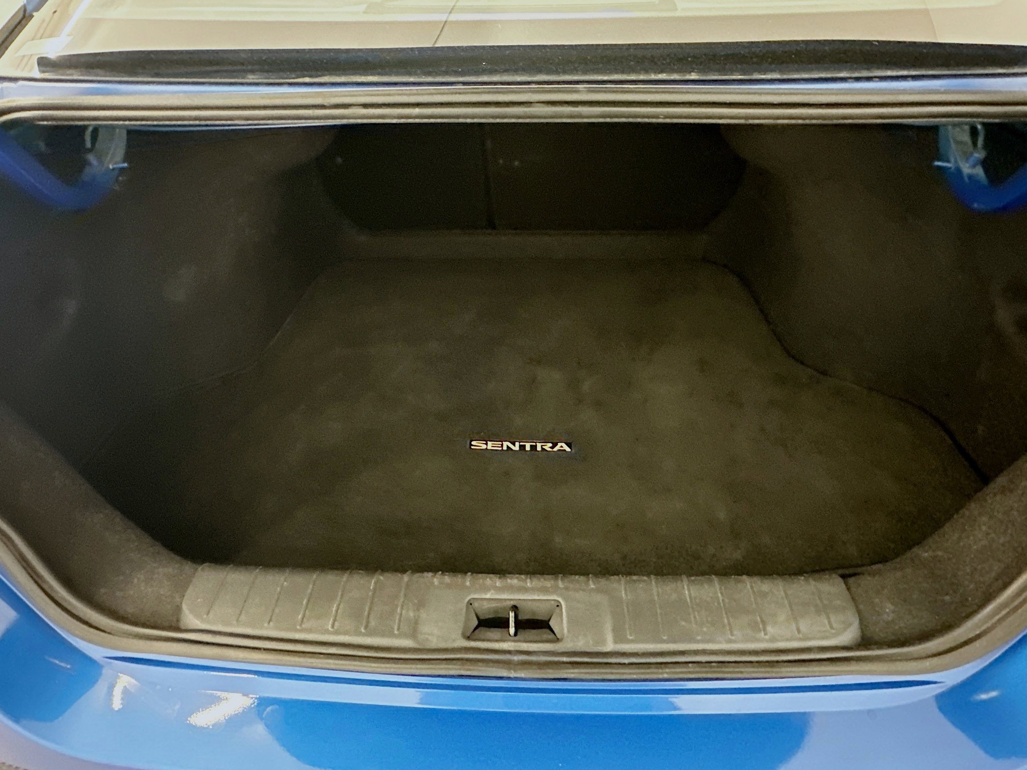Used 2025 Nissan Sentra SV image 29