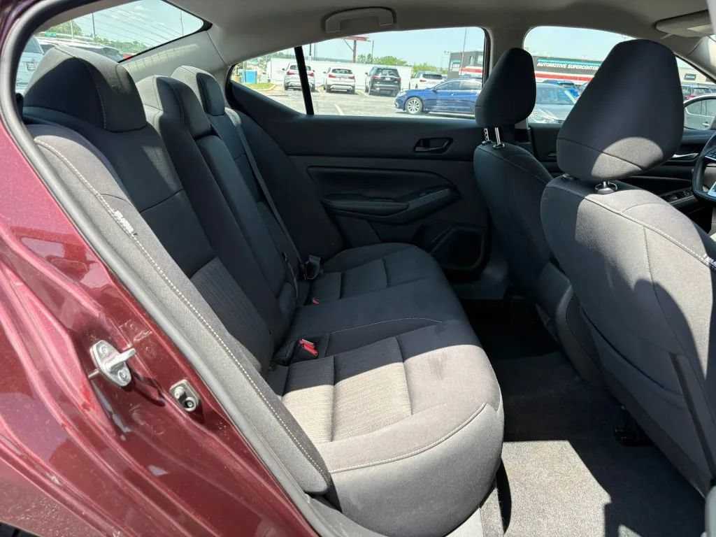 Used 2024 Nissan Altima 2.5 SV FWD image 17