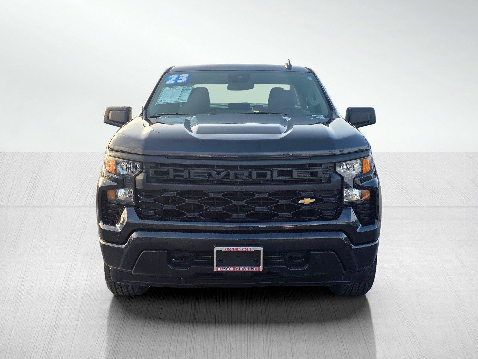 Used 2023 Chevrolet Silverado 1500 Custom RWD image 2