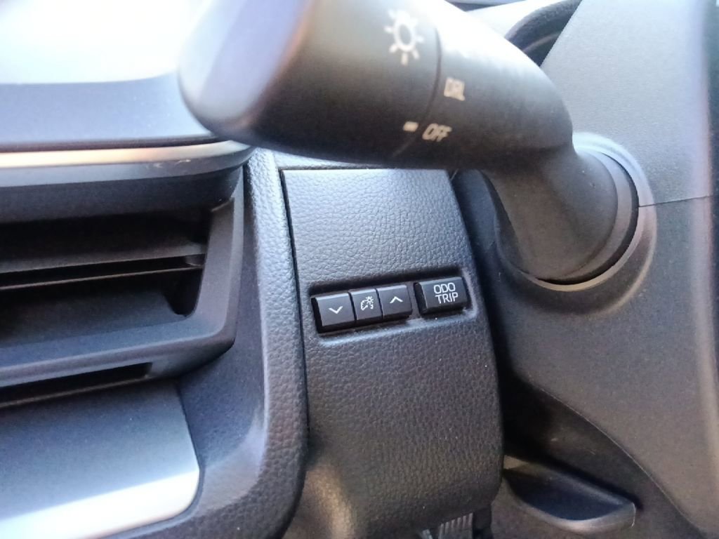 Used 2024 Toyota Prius LE image 17