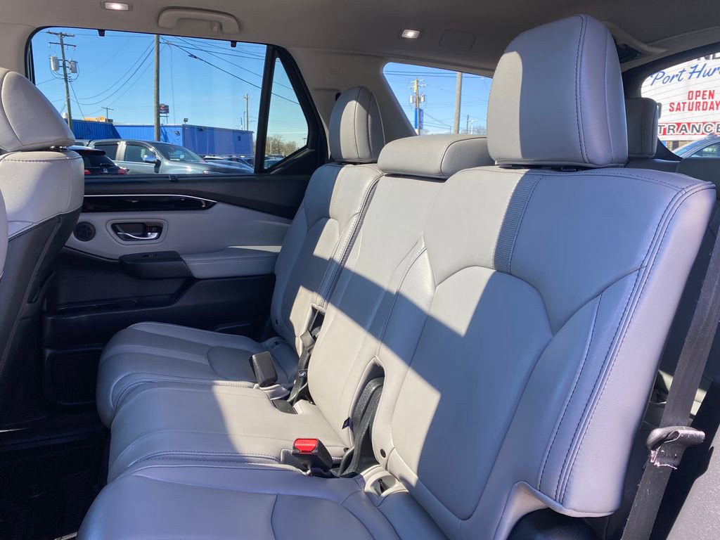 Used 2024 Honda Pilot Touring image 16