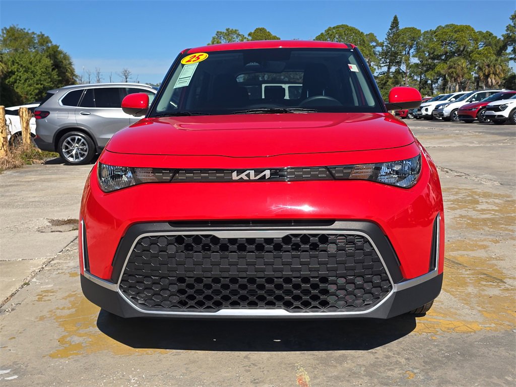 Certified 2025 Kia Soul LX w/ LX Technology Package image 3