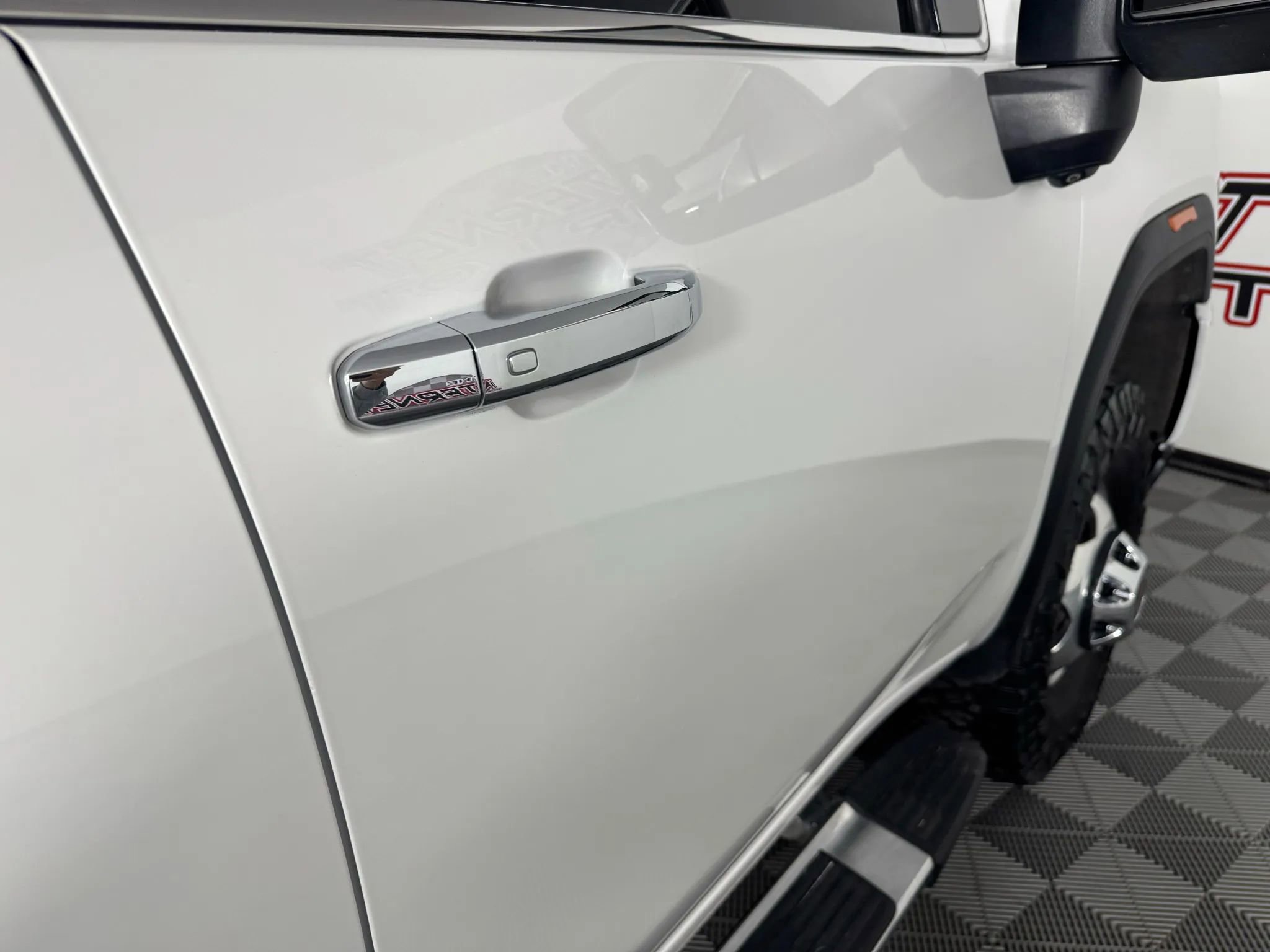Used 2020 GMC Sierra 3500 Denali w/ Denali Ultimate Package image 32