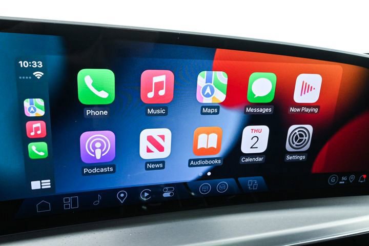 New 2025 Cadillac Lyriq Luxury image 16